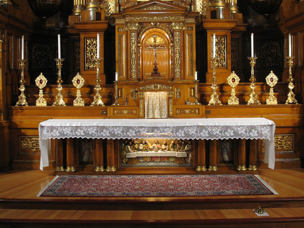 sanctuary-and-altar-03.jpg